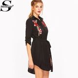 Sheinside فساتين ميدي فساتين مصمم فستان المرأة المكتب الأسود الزهور المطرزة منحني تنحنح مربوط قميص اللباس